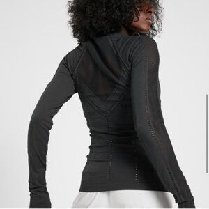 Athleta Oxygen Long Sleeve Mesh Top in Black